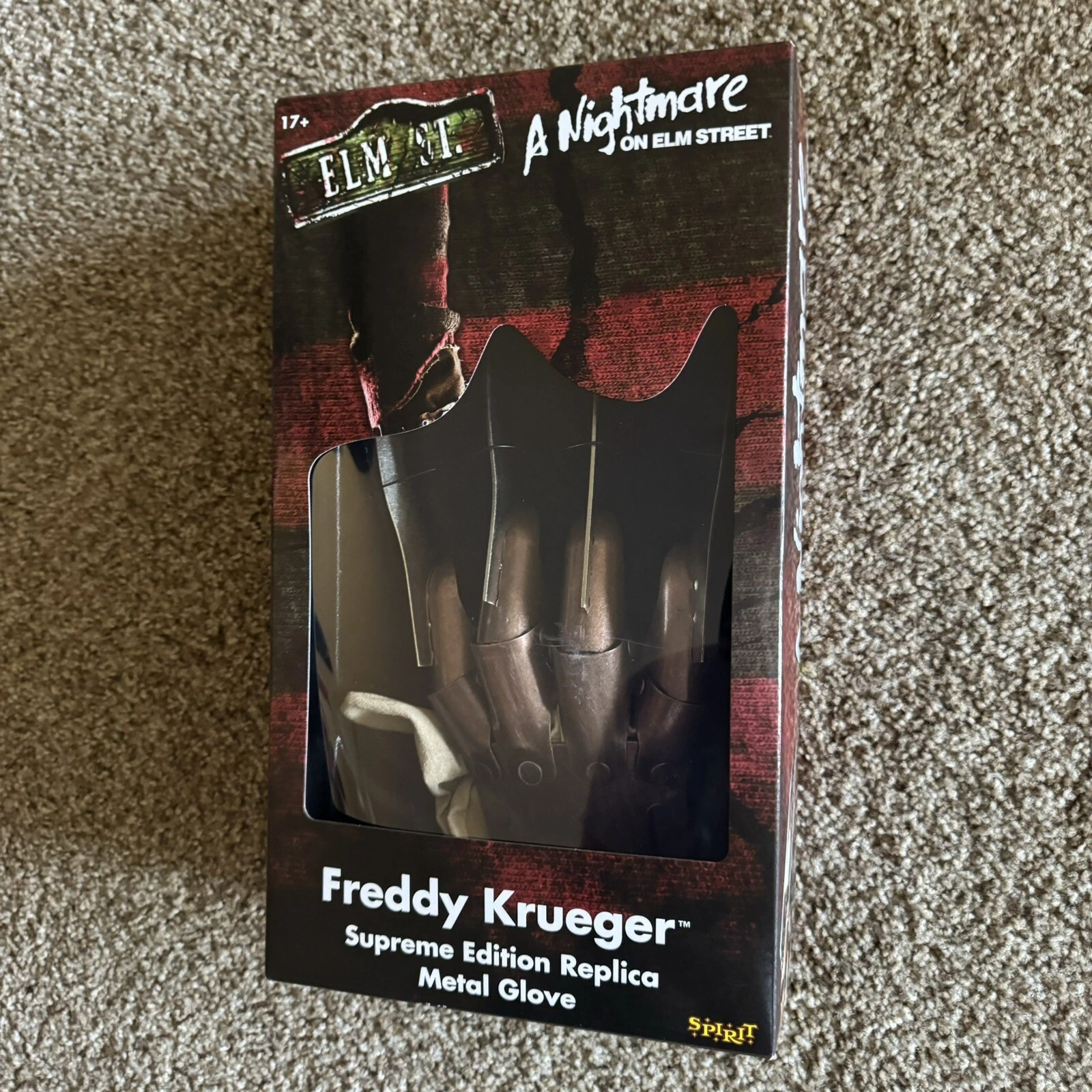 Gant métal de luxe Spirit Nightmare On Elm Street Freddy Krueger Supreme Edition