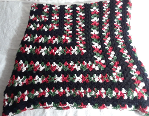 Hand Knit Throw Blanket Afghan Black Red and Green Cozy 56 x 60 inch - Picture 6 of 12