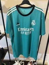 Real Madrid 2021/22 Third Football Shirt Men’s XL BNWT Rare Trikot Calico