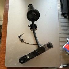 Belkin TuneBase FM z zestawem głośnomówiącym do iPhone 4 4s, 3/3GS, iPoda touch i Nano