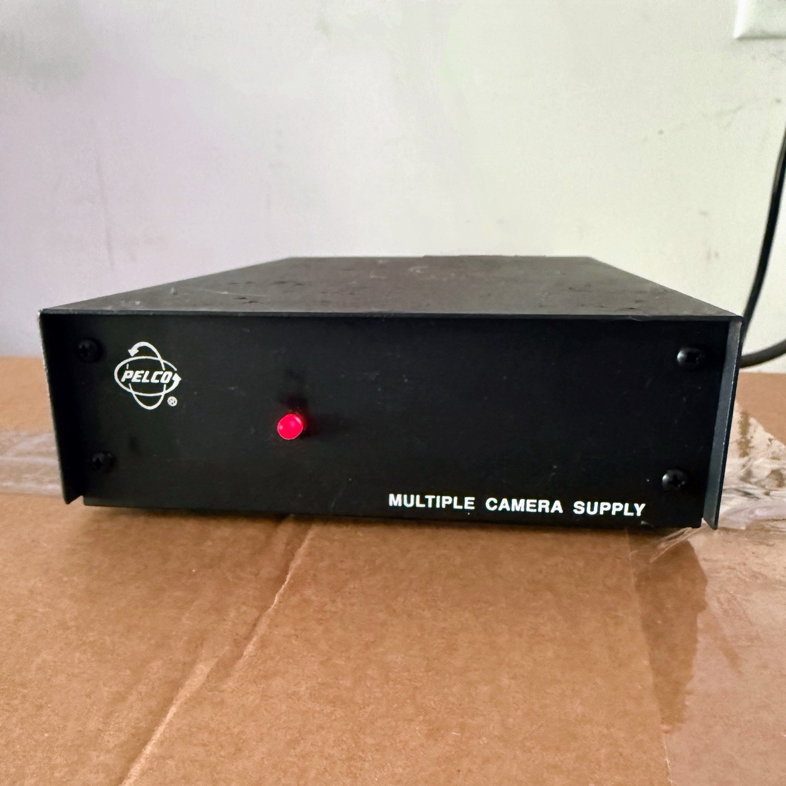 Pelco MCS40 Multi-Camera Power Supply 120VAC 50W 50/60Hz 24 