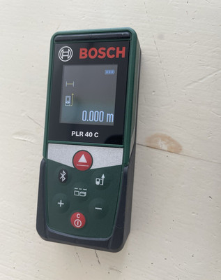 Bosch Laserentfernungsmesser 40 C Laser-Distanzmesser mit Bluetooth inkl. Tasche