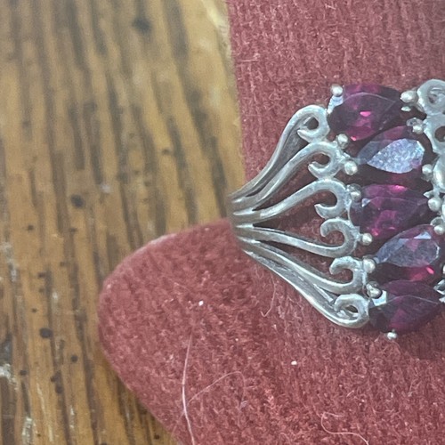 DK 925 Vtg. Sterling Rhodolite Ring Scrolling Features Pear Shaped Garnet Sz 10 - Picture 5 of 8