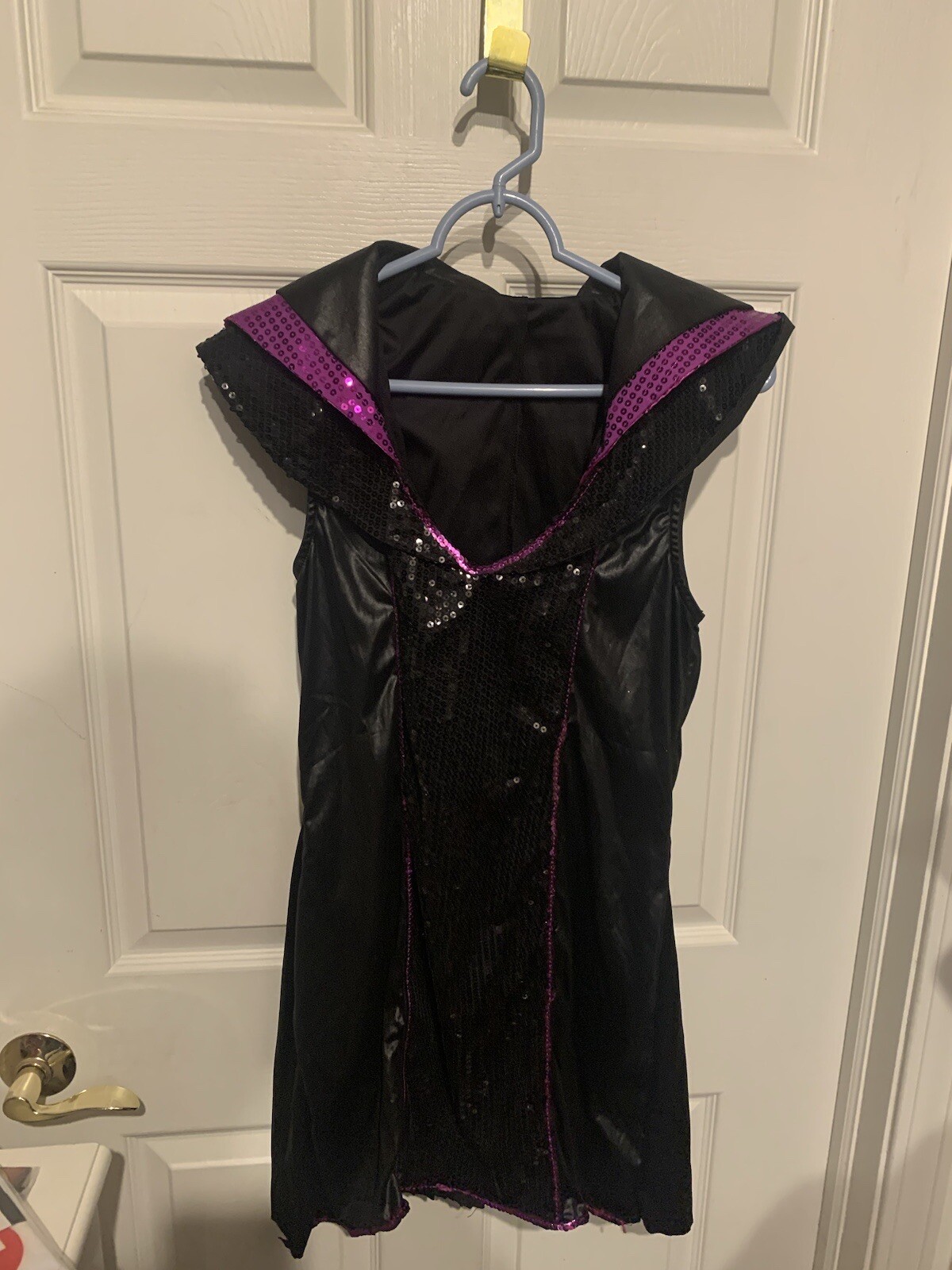 Picture 9 of 24