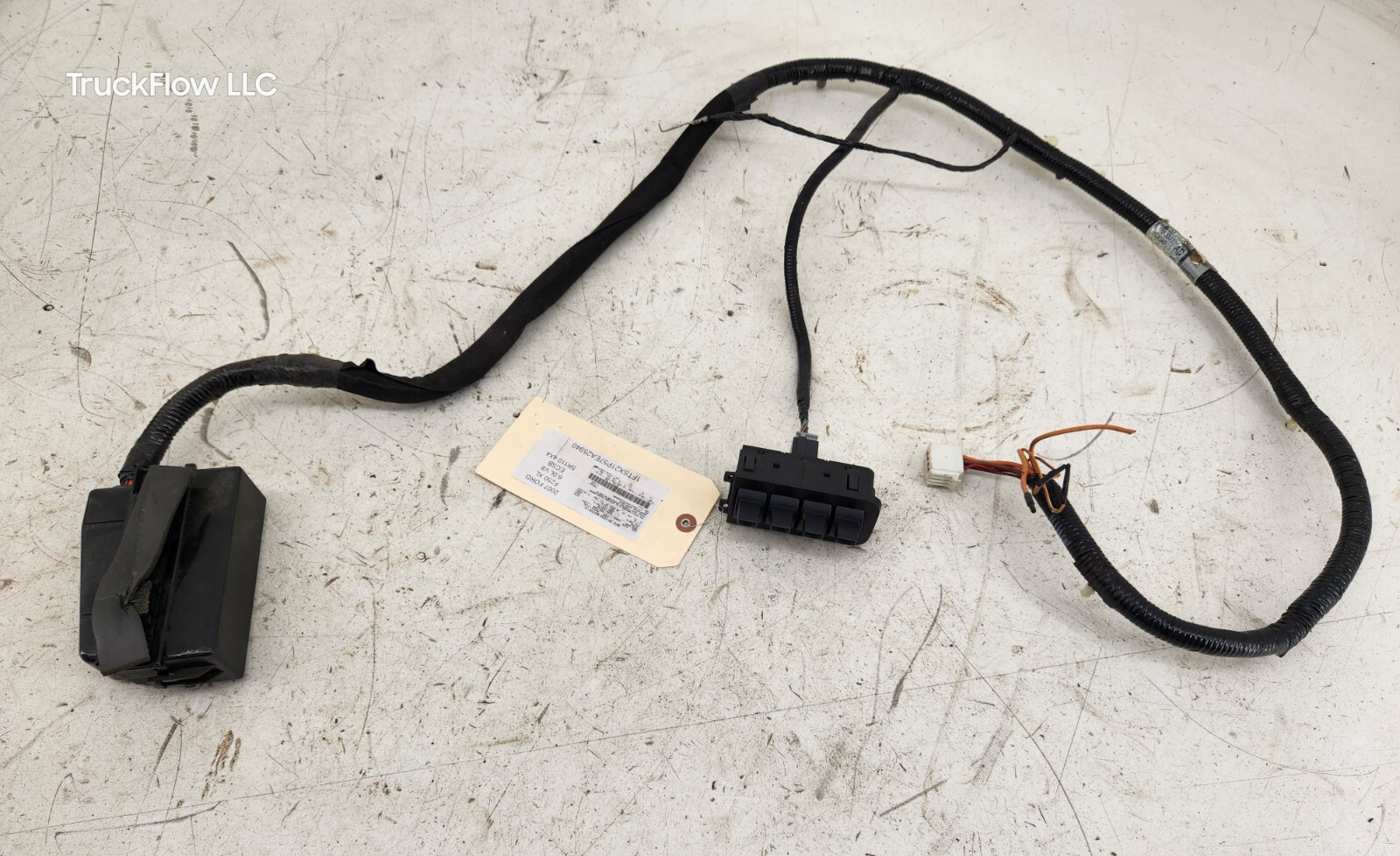 2005-2007 Ford Super Duty Auxiliary Upfitter Switch and Wiring Harness ...