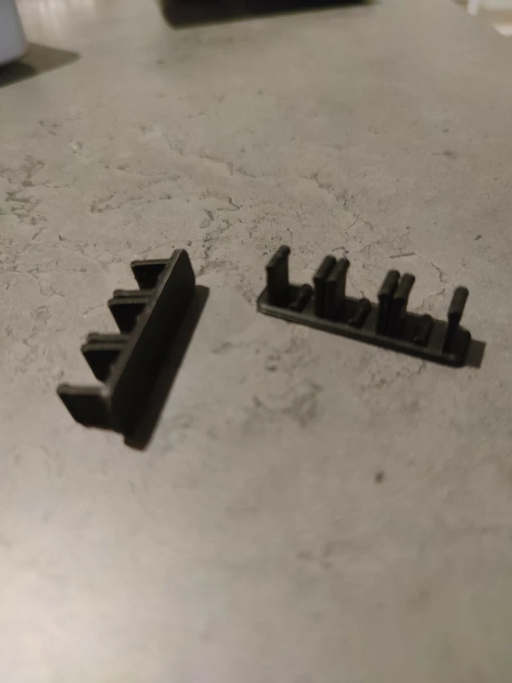 2 Haches 10 Missiles 2 Supports Goldorak Axes Shogun Warrior Grendizer Mattel  - Imagen 2 de 4