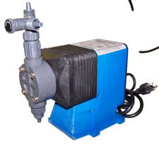 PULSAFEEDER PULSATRON ELECTRONIC METERING PUMP 115V .40A 1 PHASE LC03SA-VTCJ-XXX