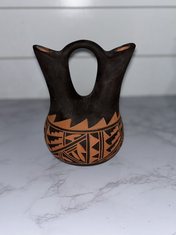 L/C. Concho Acoma  Pottery Vase New Mexico “92” Native American Decor.  8” x 5”