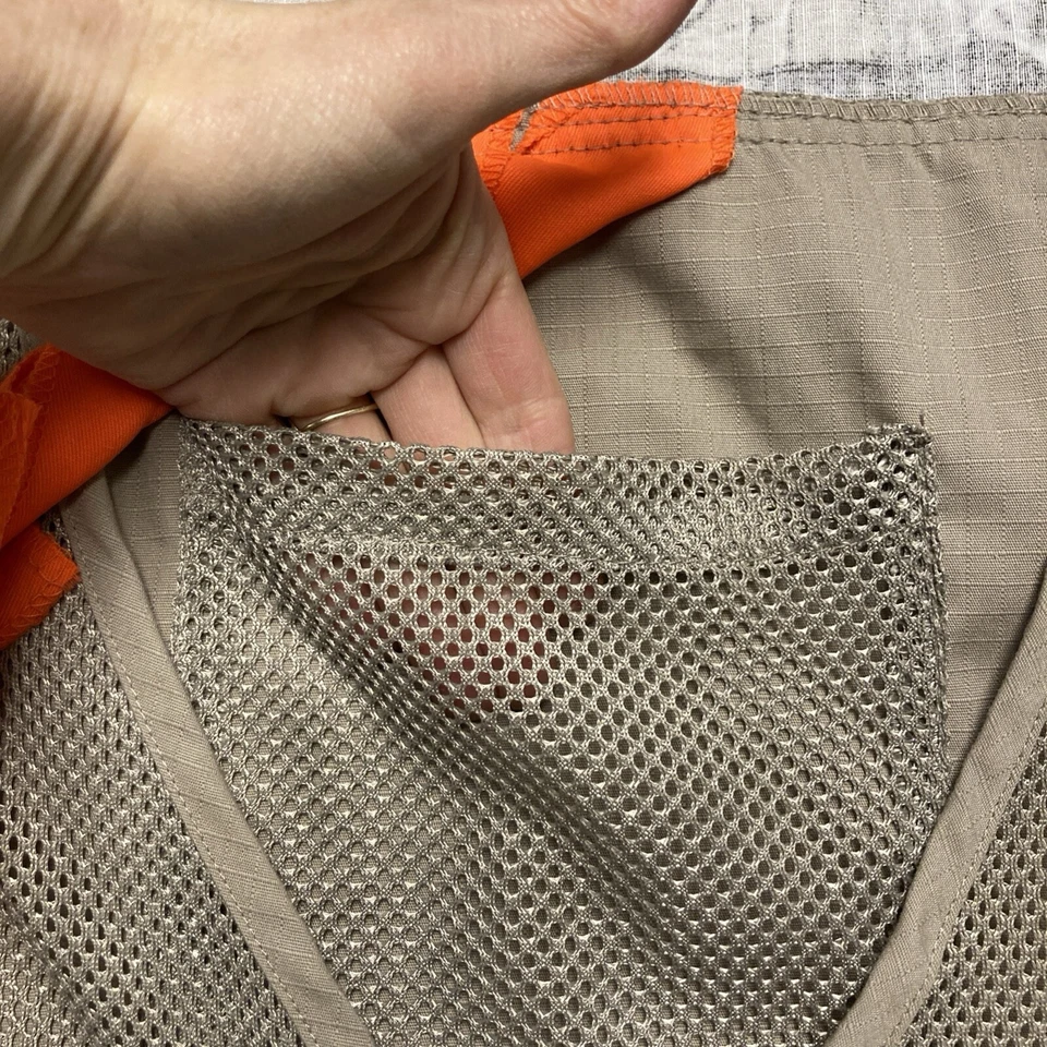 Scent Blocker Realtree Camo Hunting Vest XL/2XL Ripstop Cotton & Mesh Zip Pocket - Image 4 of 4