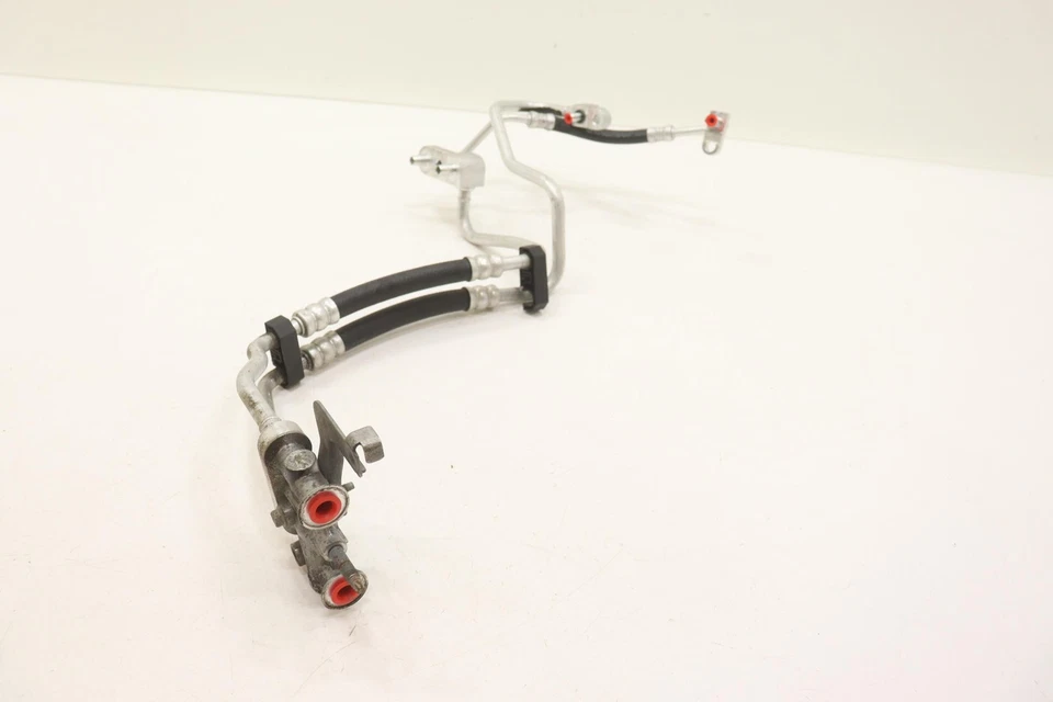 GMC SIERRA 1500 2020-2023 3,0 L aire acondicionado manguera de succión tubo OEM Foto 3 de 4