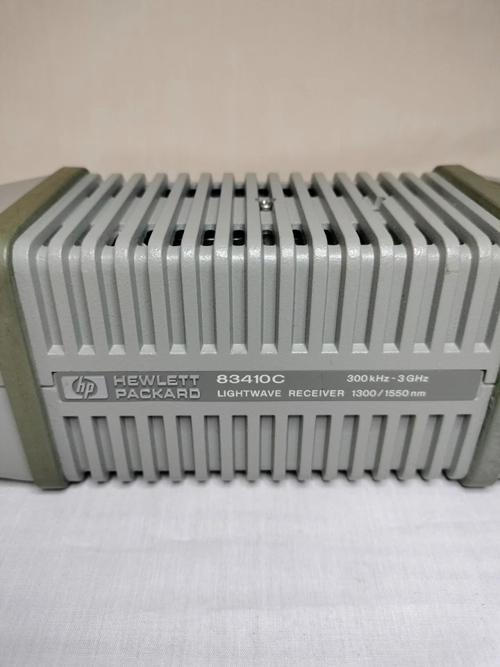 Receptor de ondas de luz HP Hewlett Packard 83410C 1300/1550 nm 300 kHz-3 GHz Foto 4 de 4