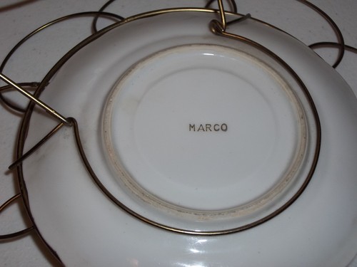 Vintage Marco Ceramic 5 3/4" Floral Plate Decorative 8 1/4" Metal Display Frame - Picture 6 of 7