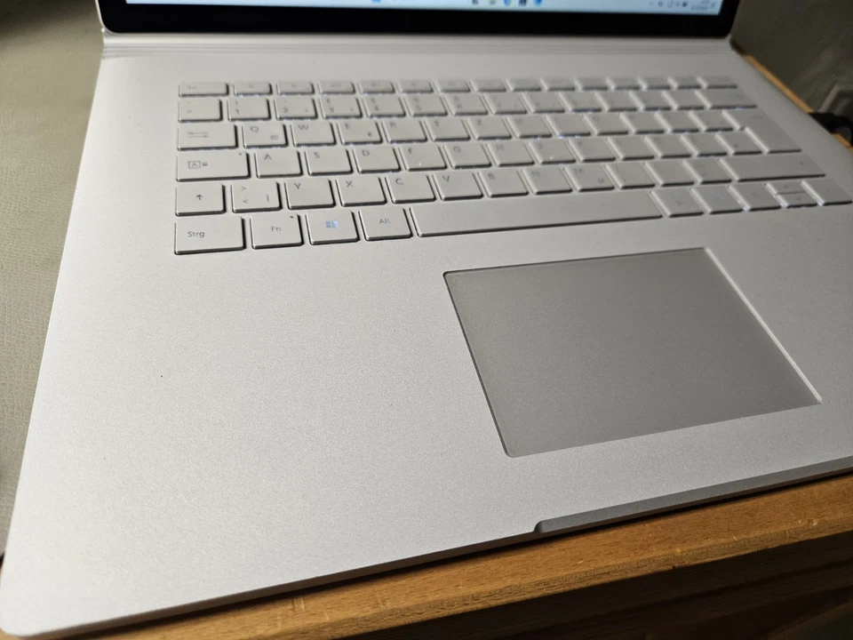 Microsoft Surface Book 2 15", Core i7-8650U, 16GB RAM, 1TB SSD, GeForce GTX 1060 - Bild 2 von 4