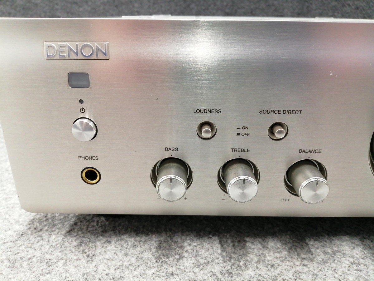 Denon PMA-390RE Integrated Amplifier Silver Good Condition Denon PMA-390RE Integrated Amplifier Silver Good Condition