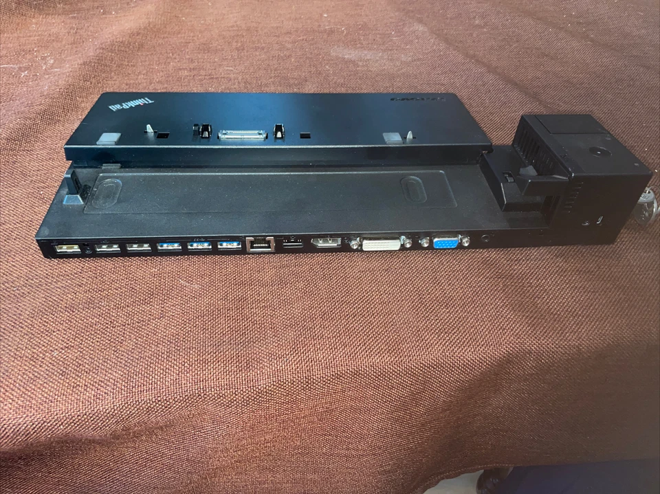 LOTE DE 5 -- Estación de Acoplamiento Lenovo ThinkPad Pro Tipo 40A1 con Teclas con Adaptador Foto 3 de 4