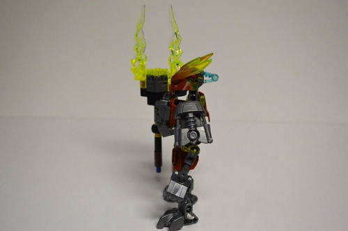 LEGO BIONICLE: Protector of Stone (70779) - Picture 7 of 9