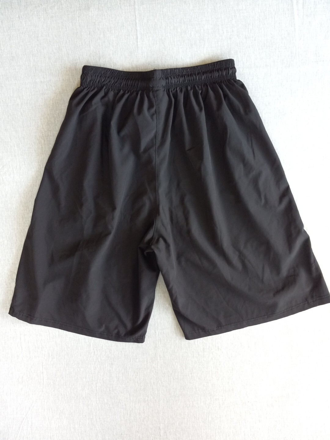 Under Armour Men's Medium Active Drawstring Stretch Waistband Vent Black Short thumbnail 2