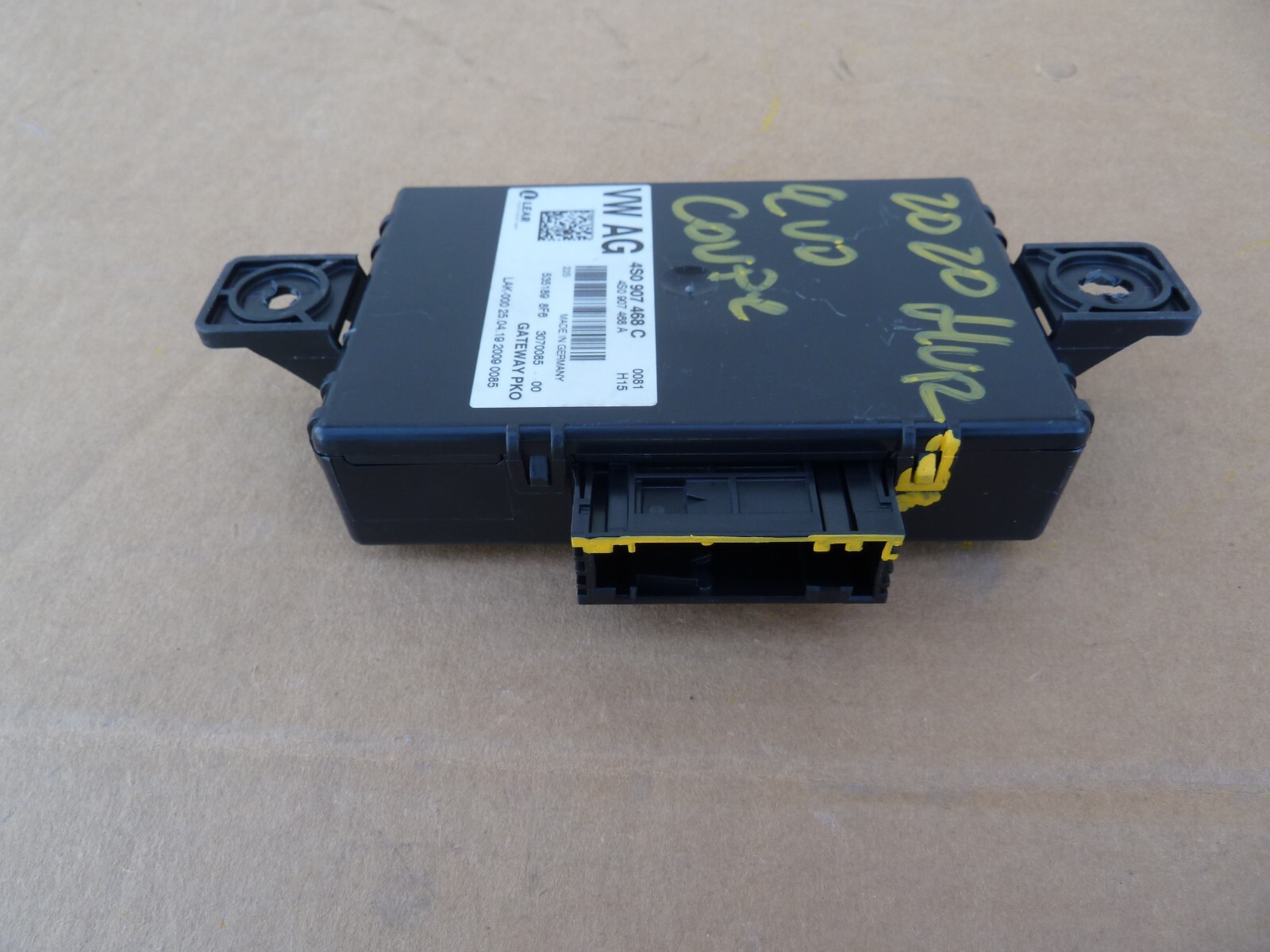Lamborghini Huracan Diagnostic Bus Gateway Control Unit Module Computer ECU ECM