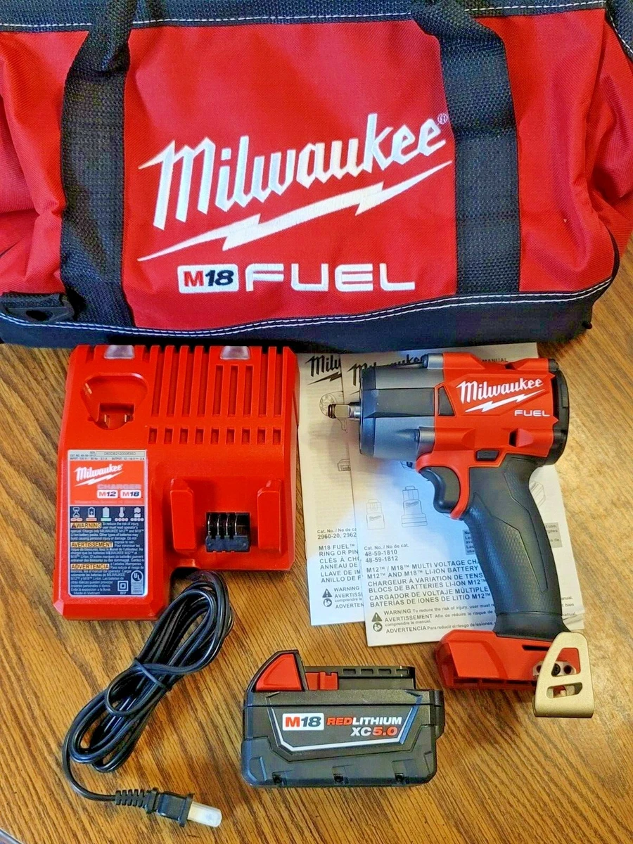 Milwaukee 2 PC M18 FUEL Auto Kit - 1/2 Impact Wrench and 3/8 Impact Wrench