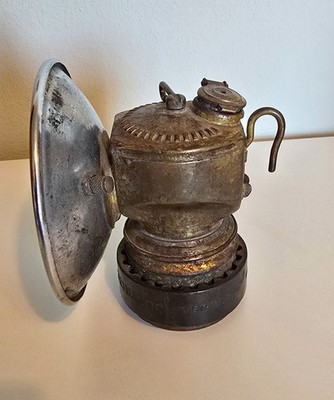 Antique Vtg Mining JUSTRITE Carbide MIner's Lamp with Air-Cooled Grip