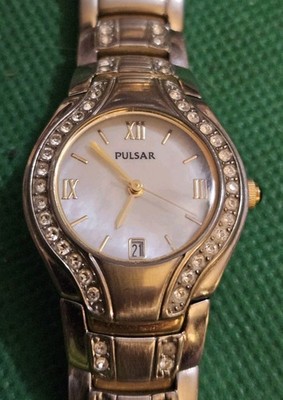 Ladies Pulsar VX82-X330  Date Wrist watch