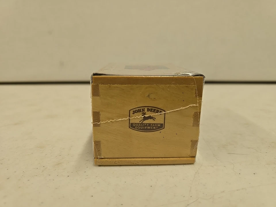 Ertl escala 1/64 50 aniversario John Deer modelo A con agricultor nuevo en caja sellado lote de 7 Foto 3 de 4
