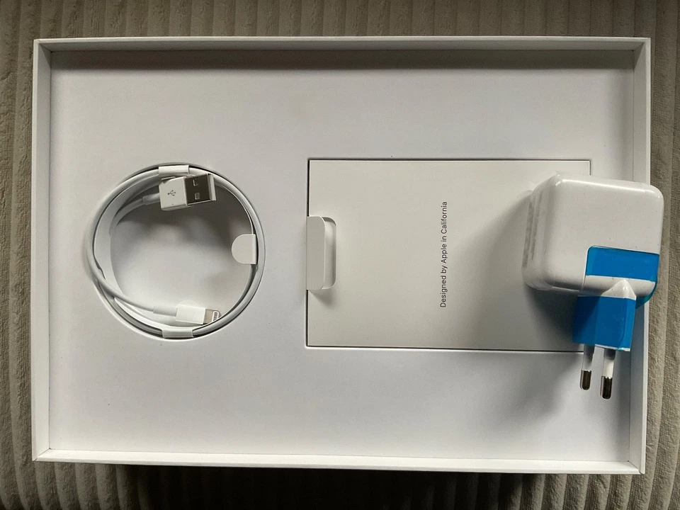 Apple iPad 7th Gen Wi-Fi + Cellular 32gb in gold - Bild 3 von 3