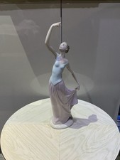 Elegant Ballerina Figurine Porcelain The Dance Is Over Lladro Nao 1204