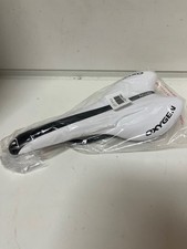 Fahrradsattel Stevens Oxygen Triton weiß-schwarz Cro-Mo Gestell Sportsattel