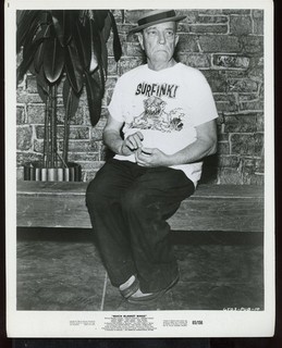 BEACH BLANKET BINGO 1965 8 x 10 Still BUSTER KEATON Big Daddy Roth T Shirt vv