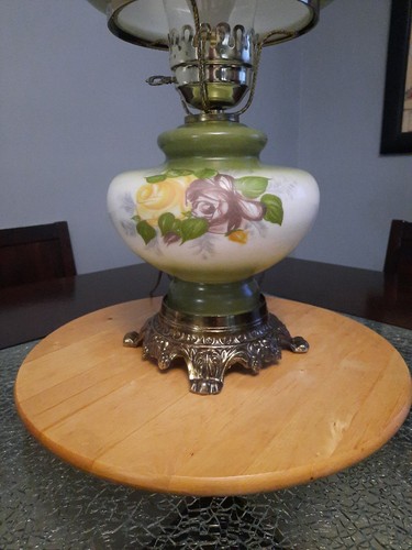 Vintage Gone With The Wind Hurricane Lamp Large Brass Footed Green Floral Light - Picture 3 of 12