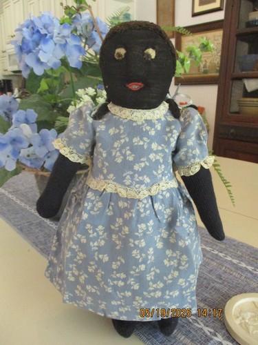 Sweet 14" Early (1890 - 1900) Antique Black Cloth Folk Art Doll - Picture 3 of 20