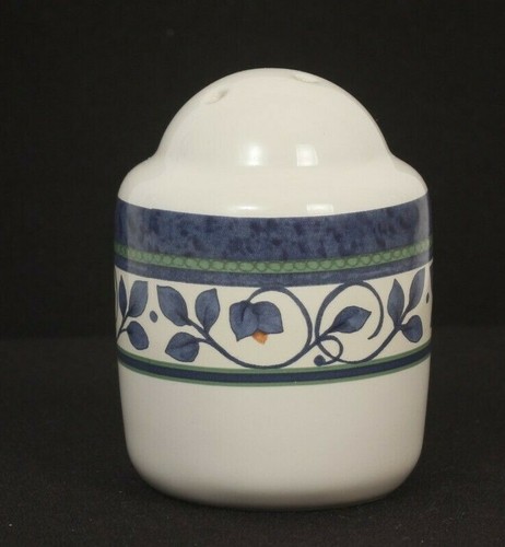 Pfaltzgraff Orleans Salt and Pepper Set Blue Vines Excellent Condition - Picture 2 of 5