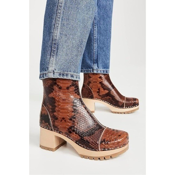 Swedish Hasbeens Size 37 Stitchy Snake Ankle Boot Clog Snakeskin