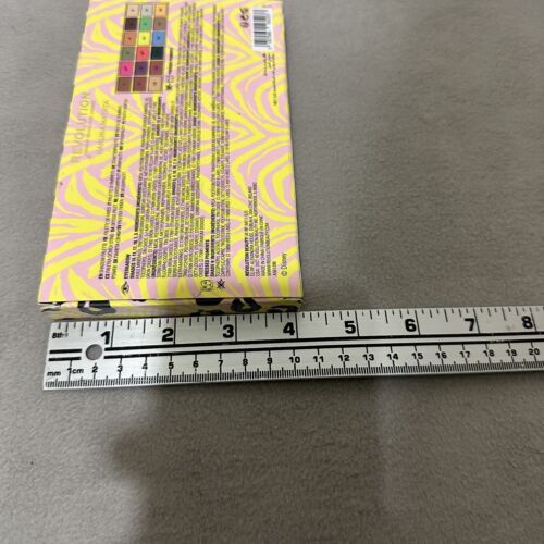 REVOLUTION X Disney The Lion King HAKUNA MATATA Eyeshadow Palette Nib - Picture 7 of 8