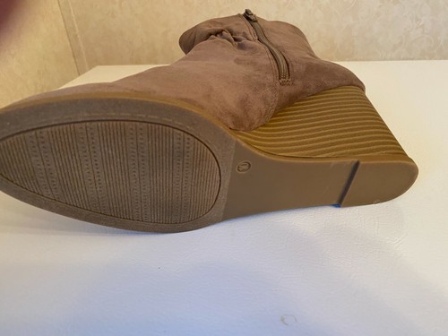 Dolce women shoes 3.5 wedge heel New beige suede zipper on the side mojo moxy - Picture 3 of 6