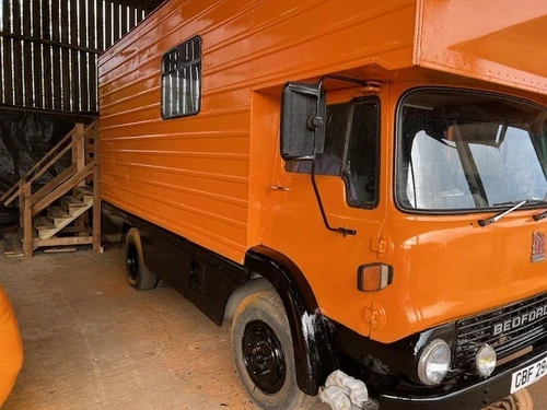 Vintage Bedford Horse Wagon 1978 – Running Project with Unique Charm - Picture 1 of 7