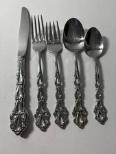 Oneida Chandelier One Place Setting Community Stainless Flatware Forks Spoons