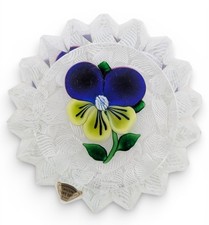 A St Louis Pansy On Muslin Ground Paperweight 1980 - Excellent Latticino Label