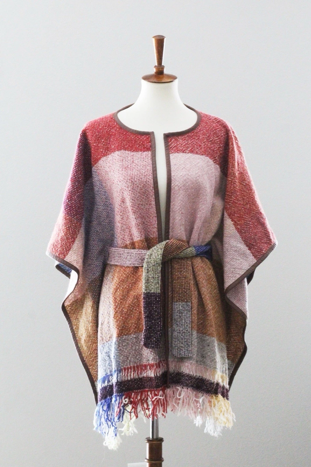 NOMAD by MORGAN CARPER Colorpane Poncho Tweed Belted Wrap : XS / S