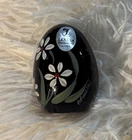 EUC Fenton Amethyst Purple Glass Egg w/White Daisies Signed D.Mullen