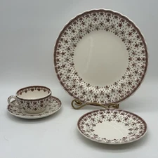 Spode Fleur De Lis Brown 4 Piece Setting Dinner Butter Plate Tea Cup Saucer