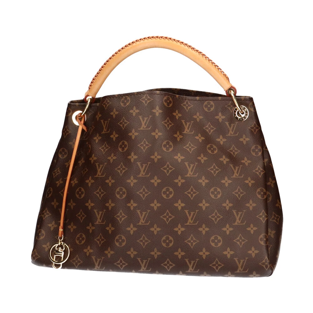 Why Louis Vuitton Bags are so Popular in Japan