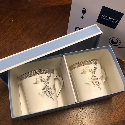Wedgwood Vera Wang Lace Gold Silver Mug Pair Cup Unused in BOX