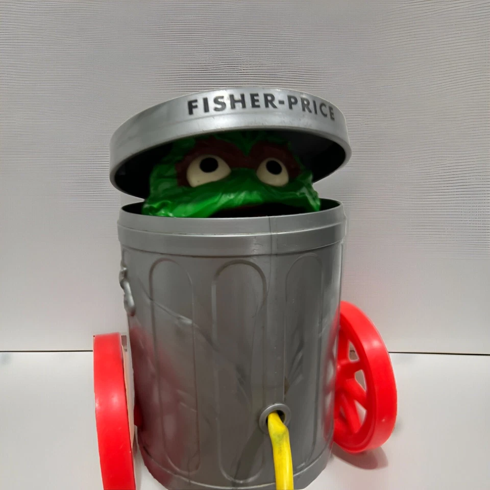 Bote de basura de juguete emergente Sesame Street vintage Oscar The Grouch FP A3 Foto 2 de 4