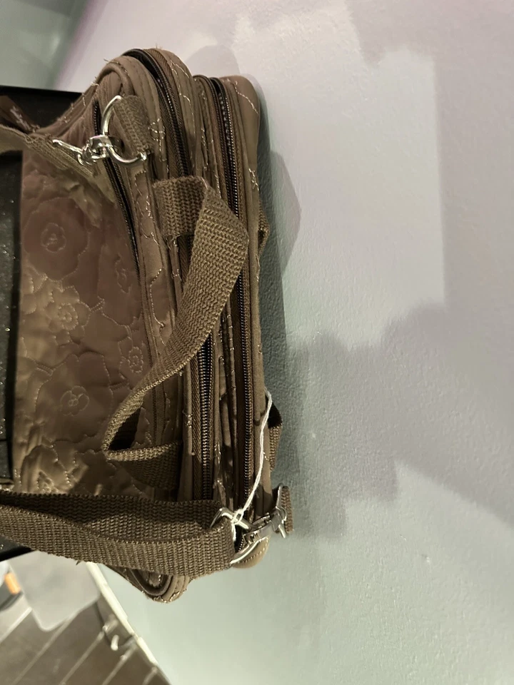 Thirty-One Quilt Poppy Multi-Compartment Travel Cosmetic Organizer Bag-brown - Image 4 of 4