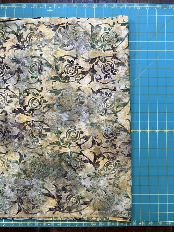 MODA Batik Fabric- Laundry Basket Quilts - Gold Print Cotton - 1 7/8 Yard VTG - Image 3 of 3