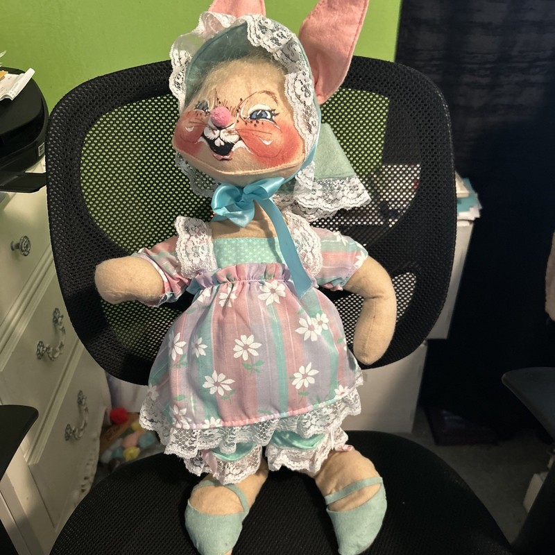 Vintage Annalee Rabbit Girl Doll Easter 23” Tall 1987 Made In Meredith NH USA