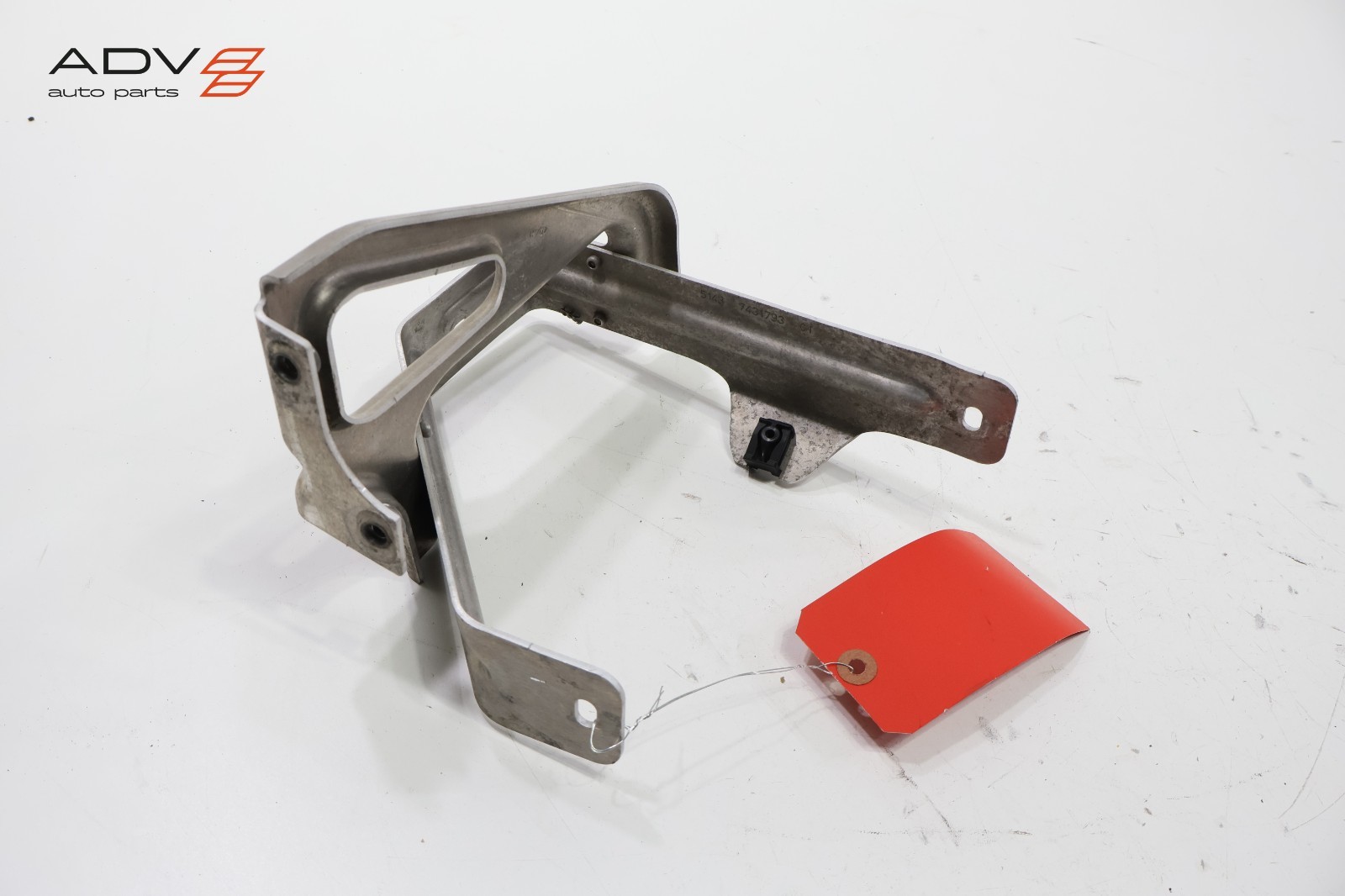 2014 - 2020 BMW i8 I12 REAR LEFT SIDE QUARTER PANEL UPPER SUPPORT BRACKET OEM