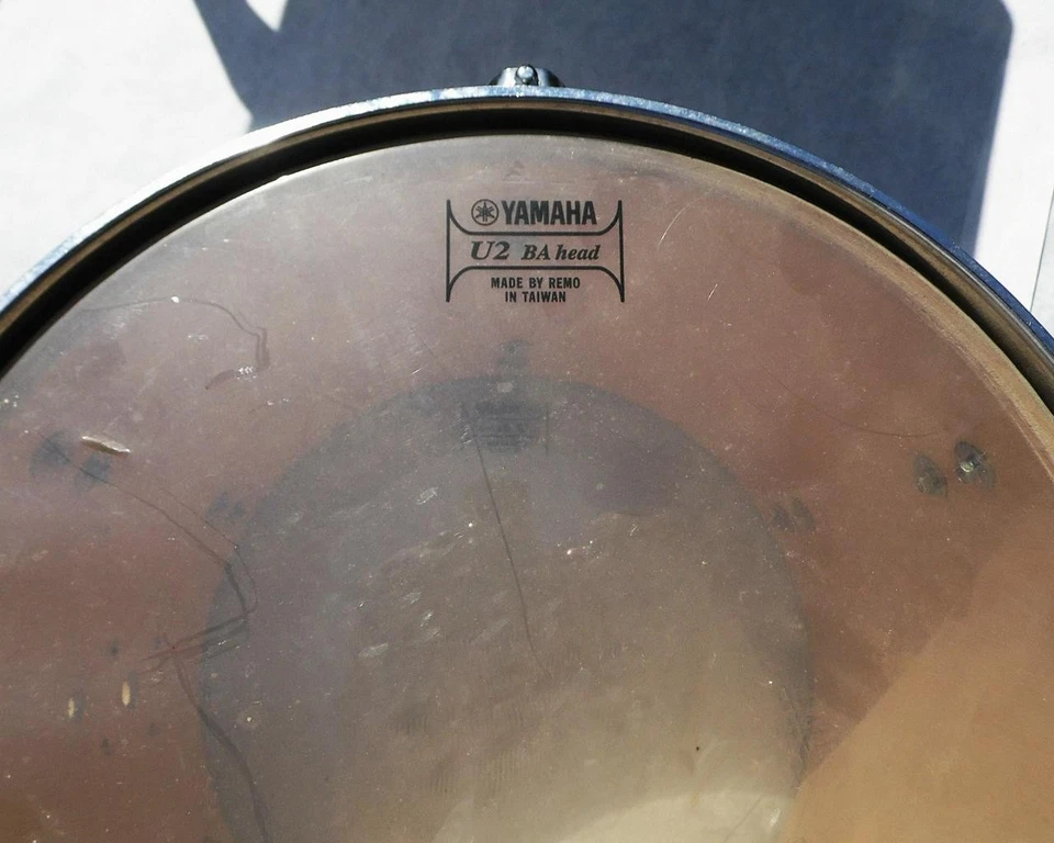 YAMAHA TOM TOM 13 x 11 Unfinished Wood, Rims & Lugs with U2 BA heads - Image 2 of 4